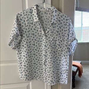 Women’s Short-Sleeve Linen Button-Front Shirt